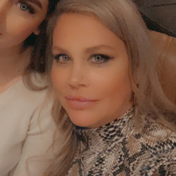 Meet your Posher, Alexis - Picture 1 of 1